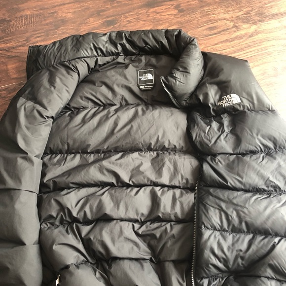 Men’s North Face Vest - Picture 3 of 3